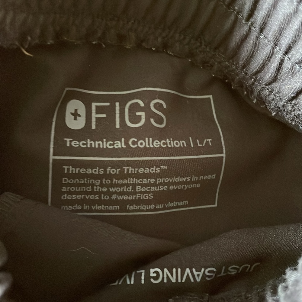 (2) FIGS size Large black Zamora Jogger Scrubs - Picture 2 of 2